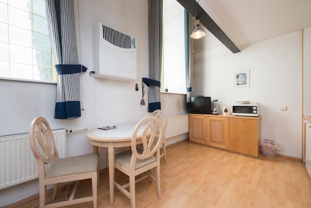 דירות טאלין Cozy Loft Near Old Town מראה חיצוני תמונה
